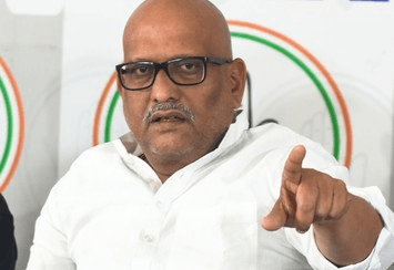 अमित शाह के बयान पर अजय राय का पलटवार, नक्सलियों को पालते हैं भाजपा के लोग
