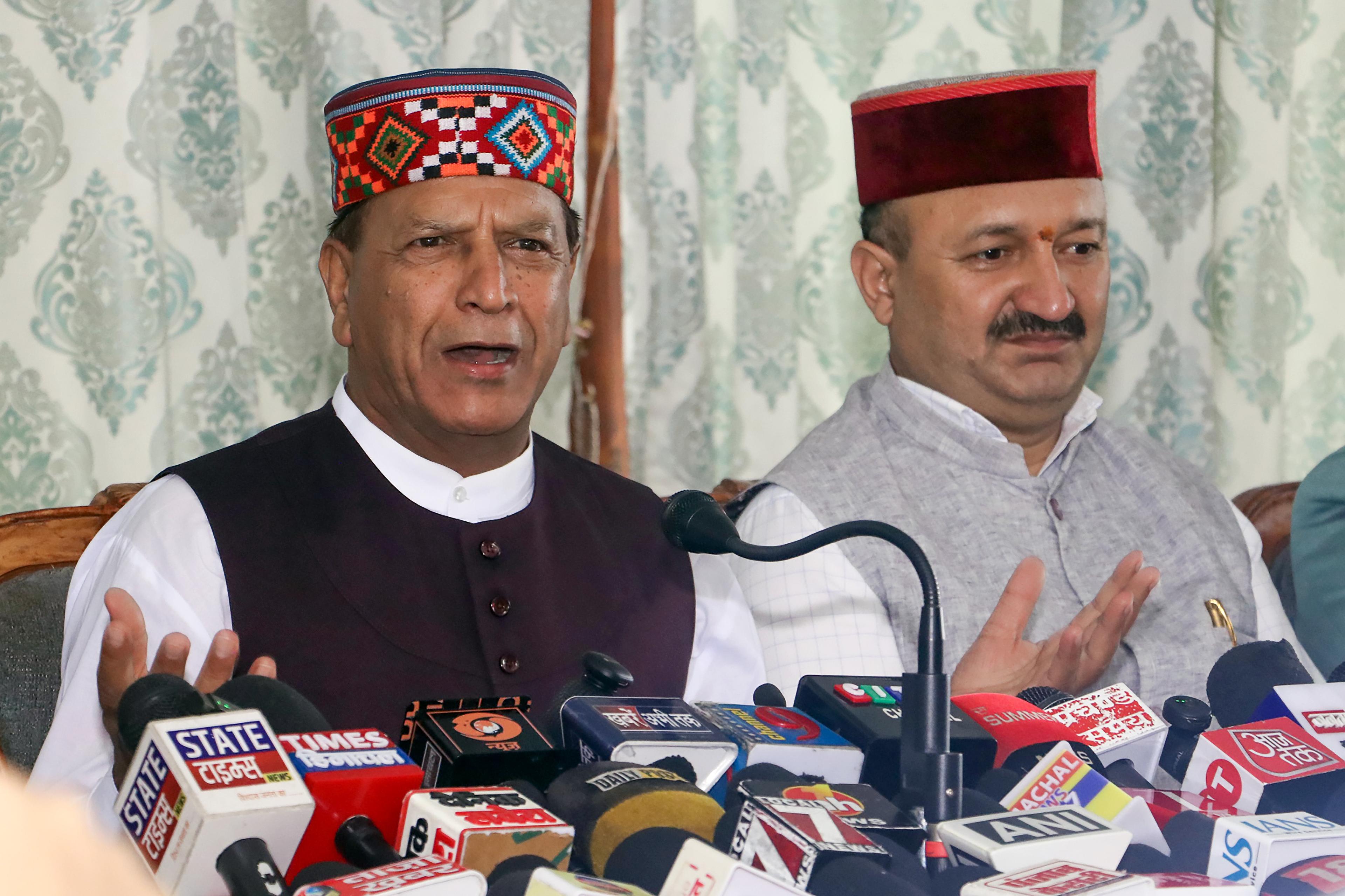 प्रधानमंत्री आवास मार्च लोकतंत्र नहीं, संवैधानिक संस्थाओं को चुनौती : राजीव बिंदल