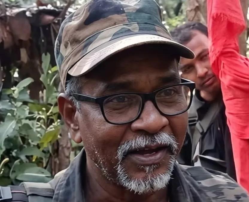 झारखंड के गिरिडीह में एक करोड़ का इनामी माओवादी नक्सली मिसिर बेसरा दो सहयोगियों के साथ गिरफ्तार