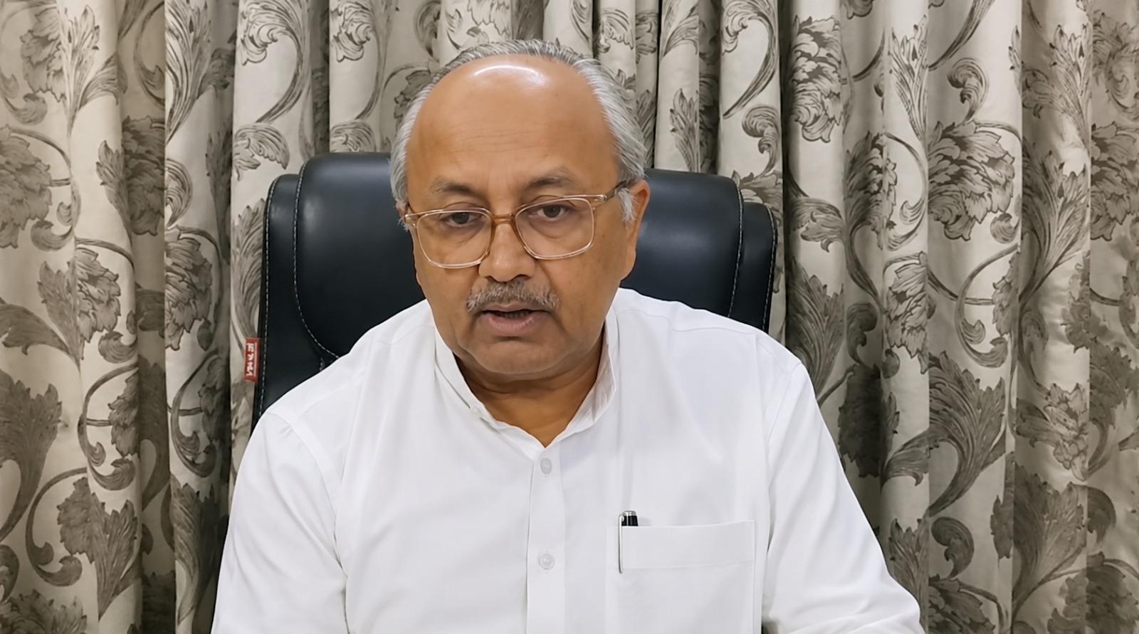 प्रयागराज: पेपर लीक से लेकर राम मंदिर चढ़ावा विवाद तक, कई मुद्दों पर बोले सिद्धार्थ नाथ सिंह