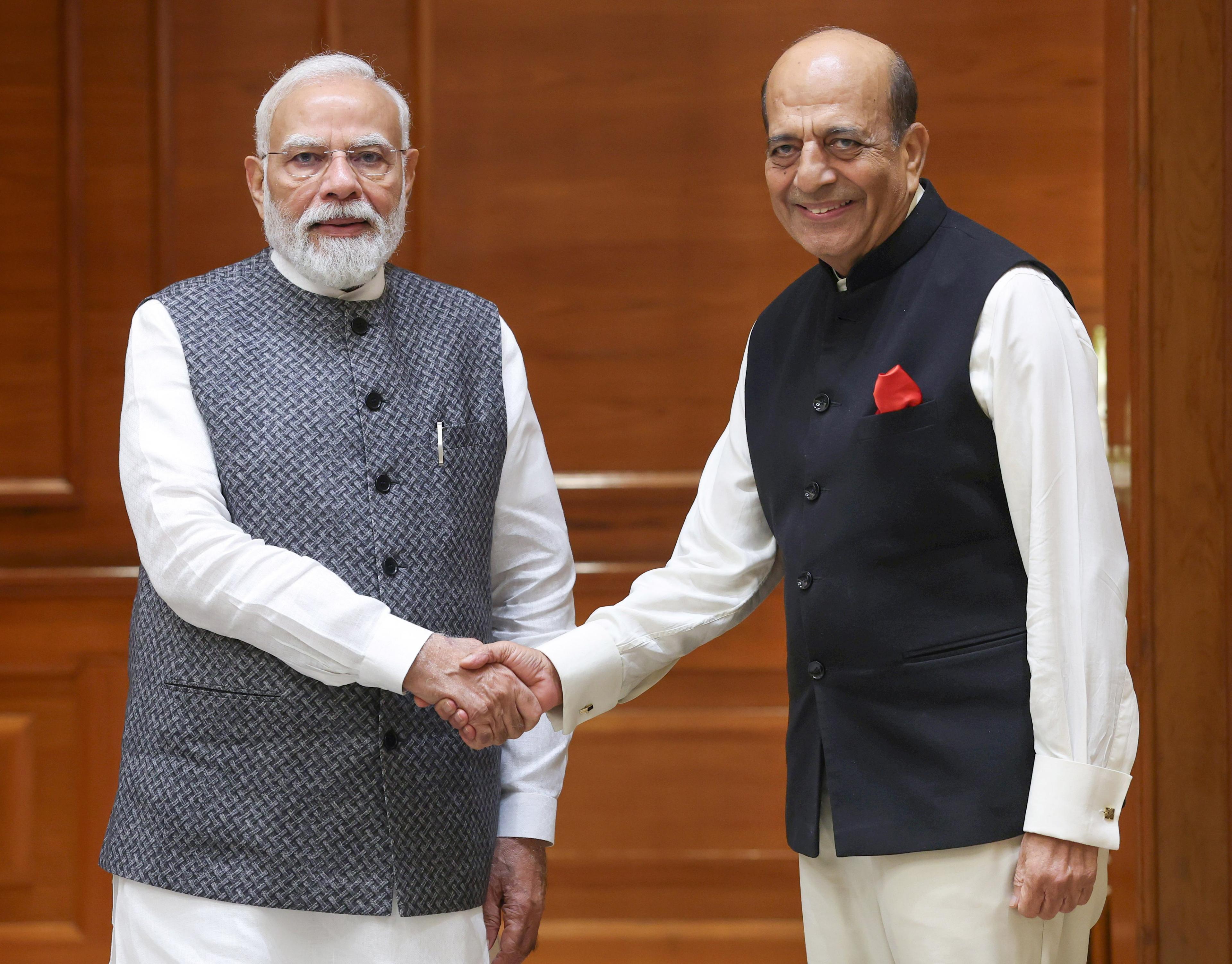 नई