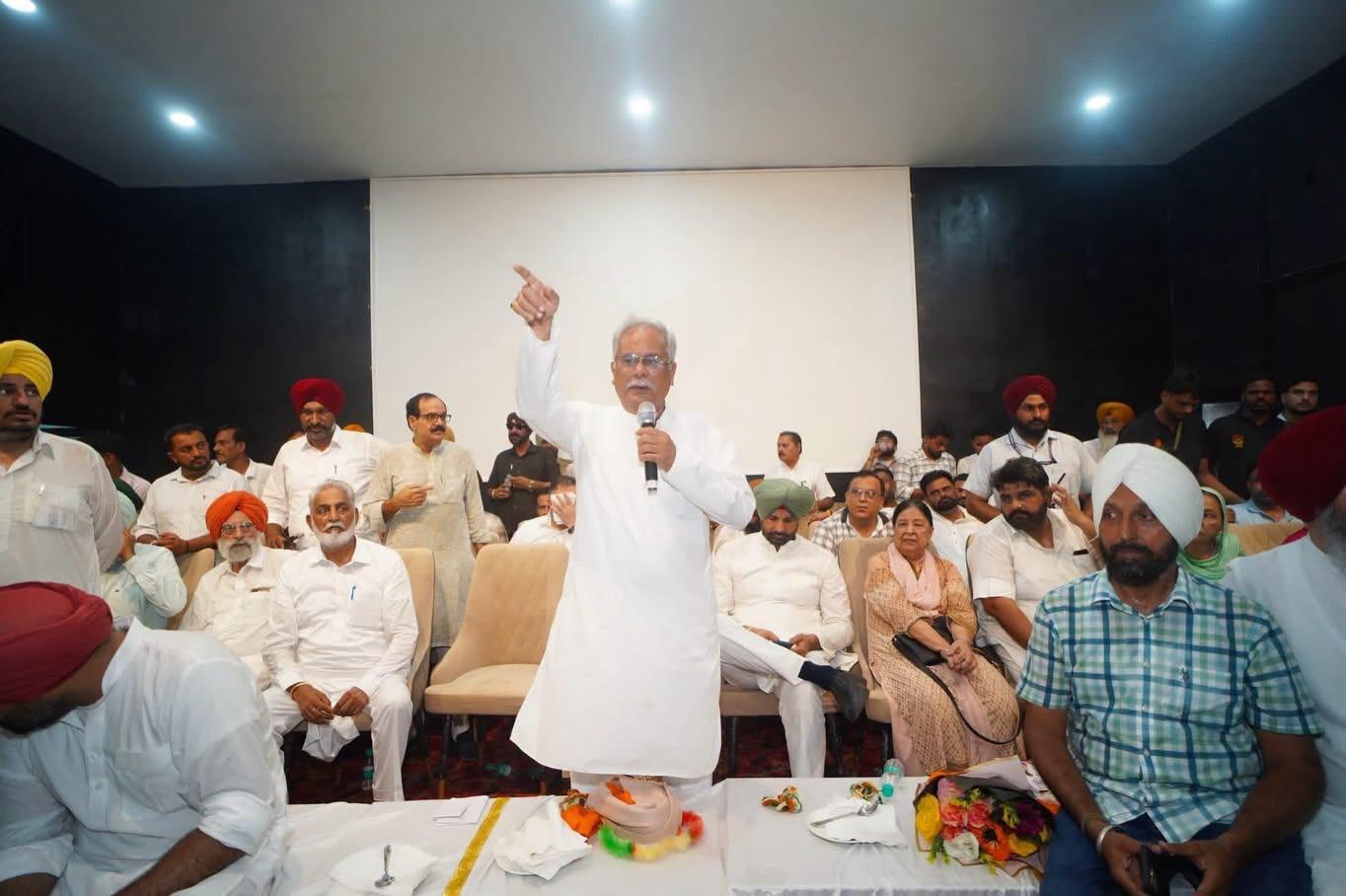 पंजाब के लोग आप सरकार को हटाने के लिए कांग्रेस को विकल्प मानते हैं: भूपेश बघेल