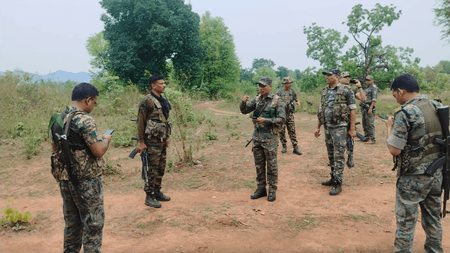 झारखंड के पलामू में मारा गया टॉप माओवादी नक्सली कमांडर तुलसी भुइयां, 12 घंटे से जारी है मुठभेड़