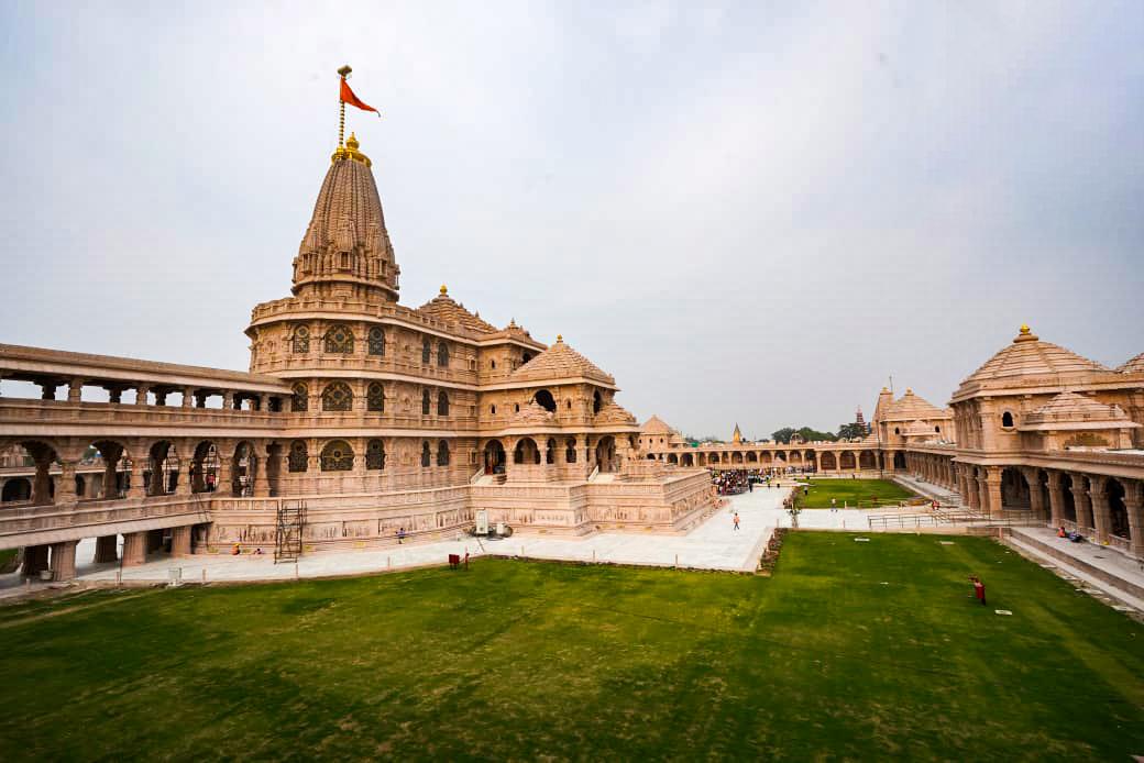 राम मंदिर चंदा गबन मामले में निर्मोही अखाड़ा पहुंचा सुप्रीम कोर्ट, ट्रस्ट पुनर्गठन और ऑडिट की मांग