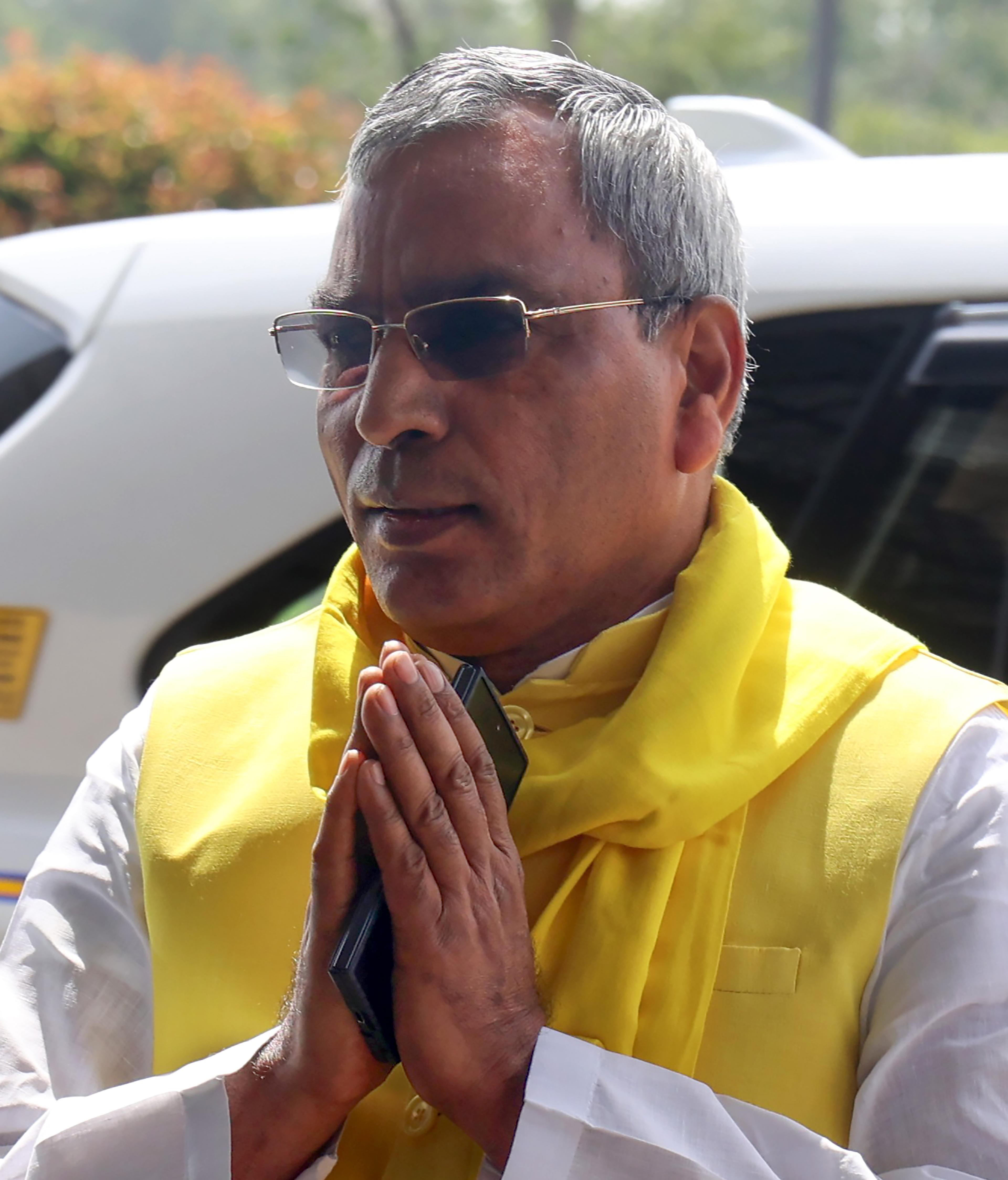 ओम प्रकाश राजभर ने की स्वरूपरानी अस्पताल का नाम ठाकुर रोशन सिंह के नाम पर करने की मांग