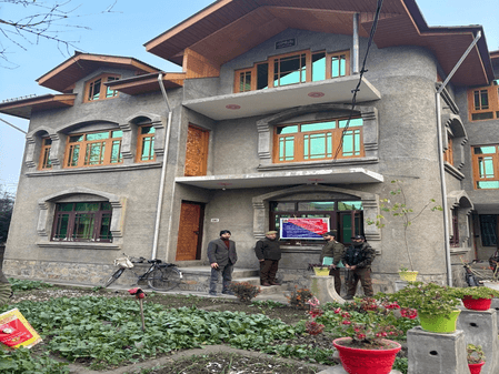 जम्मू-कश्मीर: श्रीनगर पुलिस ने ड्रग तस्कर का 1 करोड़ रुपए का घर कुर्क किया