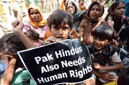पाकिस्तान में अल्पसंख्यक समुदाय की लड़कियों का अपहरण, जबरन विवाह और धर्म परिवर्तन: रिपोर्ट