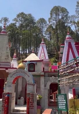 रानीखेत अल्मोड़ा में बसा बिनसर महादेव मंदिर, हर साल बैकुंठ चतुर्दशी के अवसर पर एक बड़ा मेला