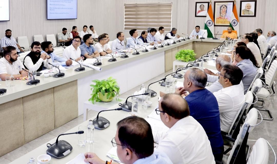 उत्तर प्रदेश में विश्वस्तरीय सड़क संपर्क विकसित करना हमारी प्राथमिकता: नितिन गडकरी