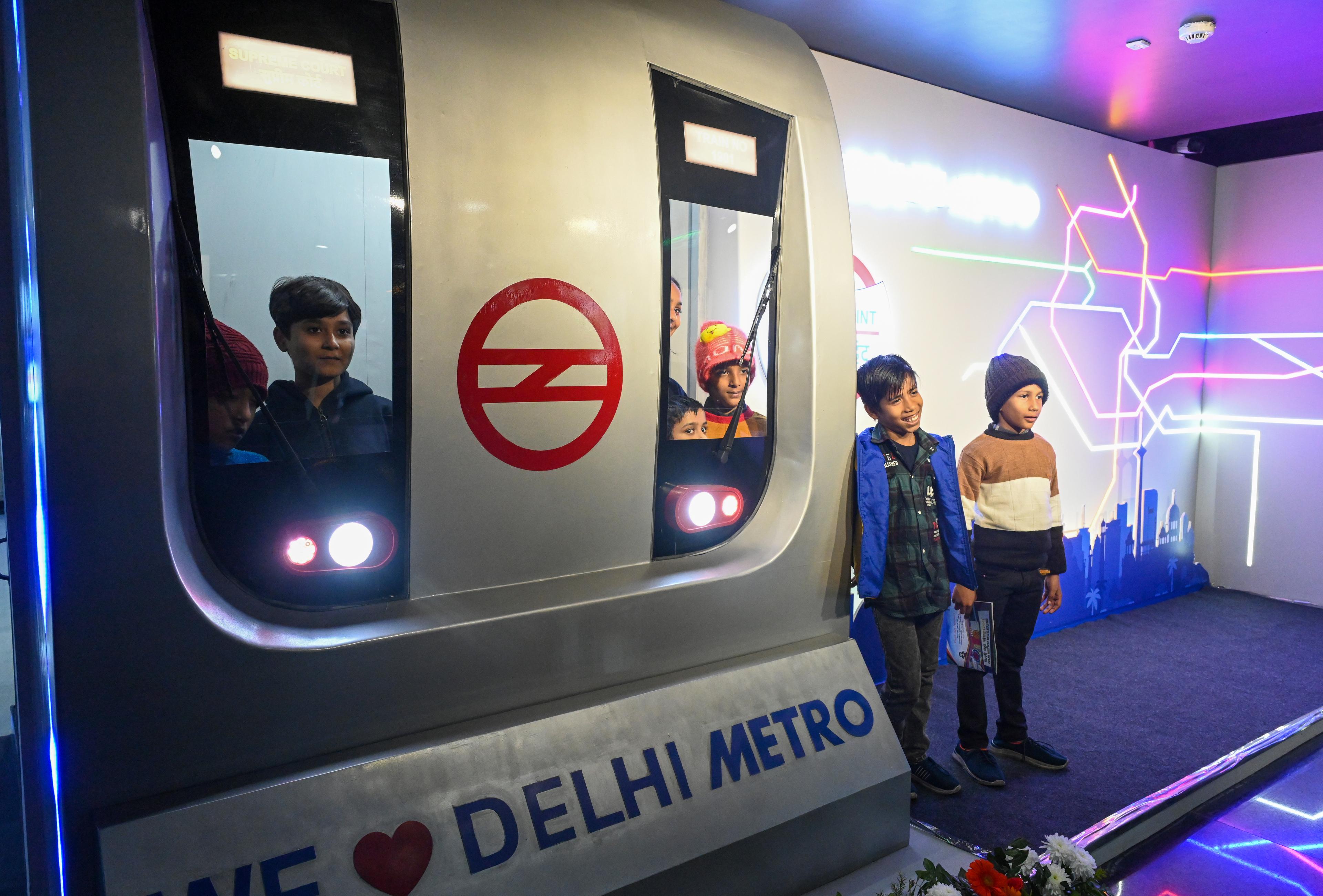 दिल्ली मेट्रो ने समय-पाबंदी और भरोसेमंद होने के मामले में हांगकांग, पेरिस और न्यूयॉर्क को छोड़ा पीछे