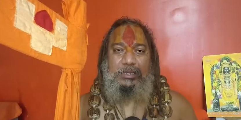 मदरसे से निकलने वाला बनता है पत्थरबाज या आतंकवादी : जगद्गुरु परमहंस आचार्य
