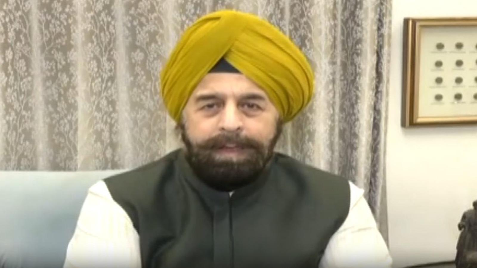 महिला