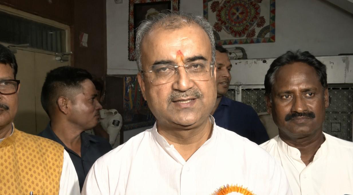 मोदी सरकार के 12 साल पूरे होने पर मंगल पांडेय ने दी बधाई, बोलें, 'प्रधानमंत्री ने हर क्षेत्र में कीर्तिमान स्थापित किया'