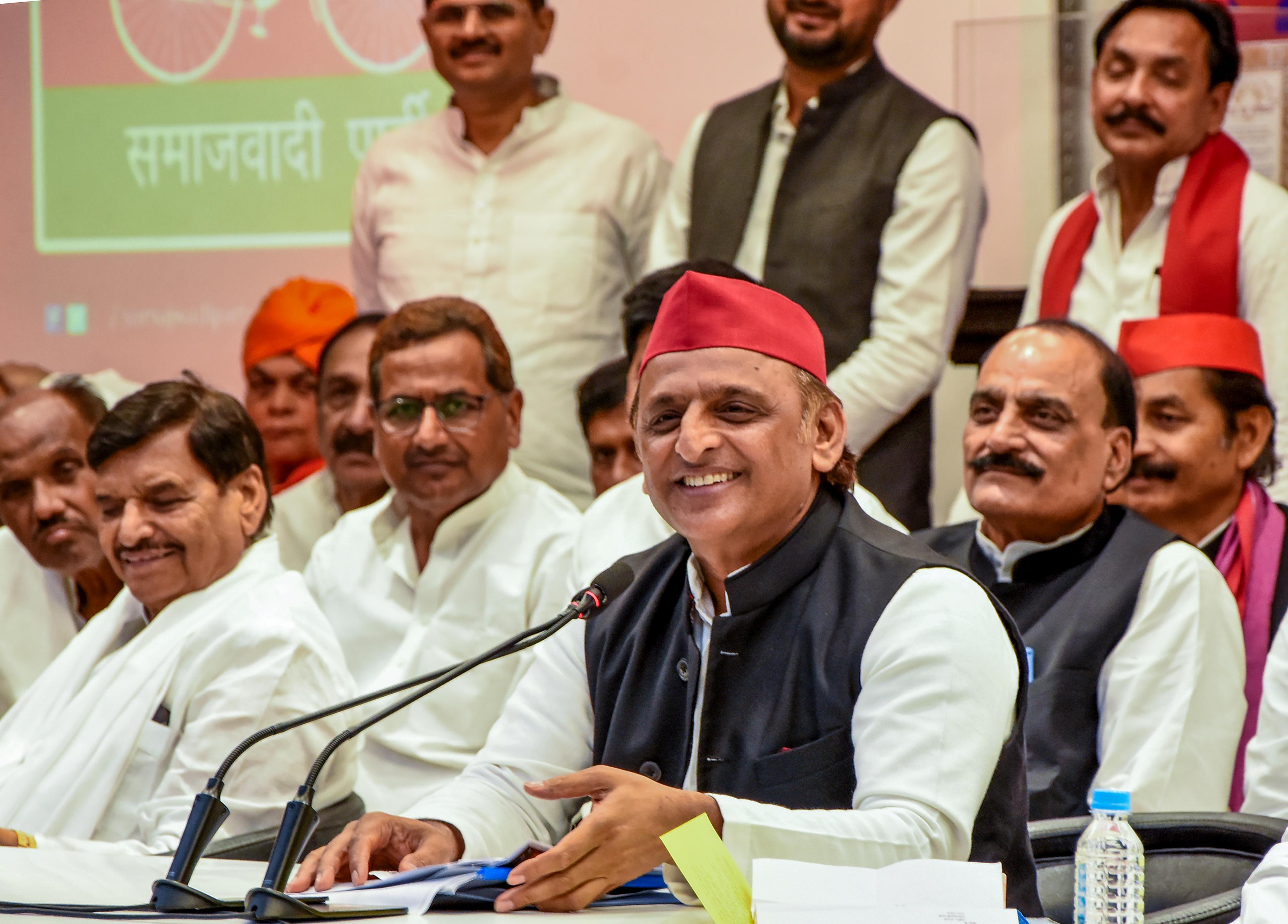 यूपी विधानसभा : भाजपा के '80-20' नैरेटिव की काट में सपा ने ‘सॉफ्ट हिंदुत्व’ को बनाया नया हथियार