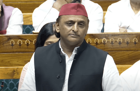 'ऑपरेशन सिंदूर' बीच में क्यों रोका? अखिलेश यादव ने पूछा, सरकार किस दबाव में आई