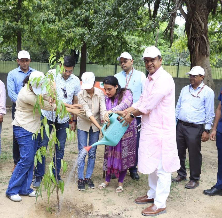 दिल्ली: एनडीएमसी उपाध्यक्ष ने लगातार 33वें रविवार को हरित अभियान का किया नेतृत्व