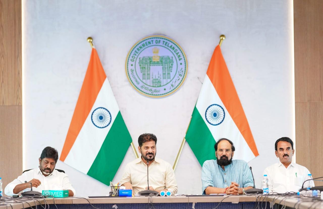 तेलंगाना: सीएम रेवंत रेड्डी ने विभागों से लक्ष्य हासिल करने के लिए राजस्व जुटाने पर ध्यान देने को कहा