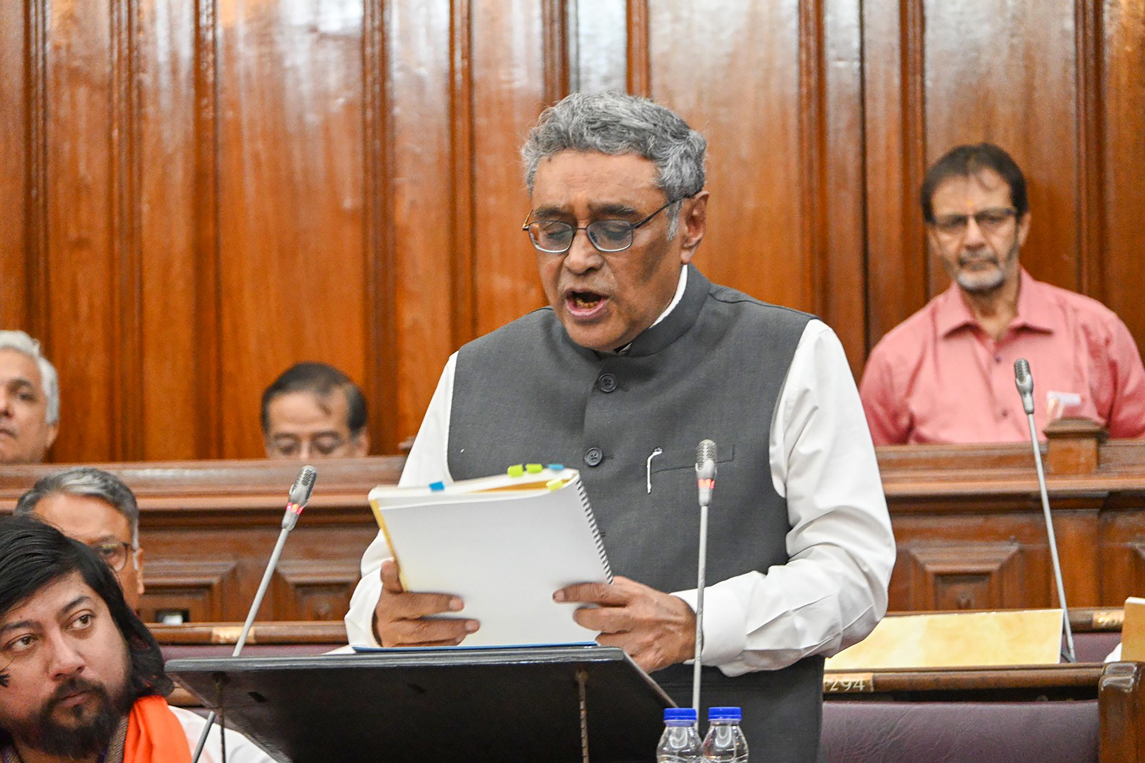 विरासत में मिली असामान्य स्थिति को बाजार-आधारित अर्थव्यवस्था में बदलने का इरादा : बंगाल बजट पर वित्त मंत्री स्वपन दासगुप्ता