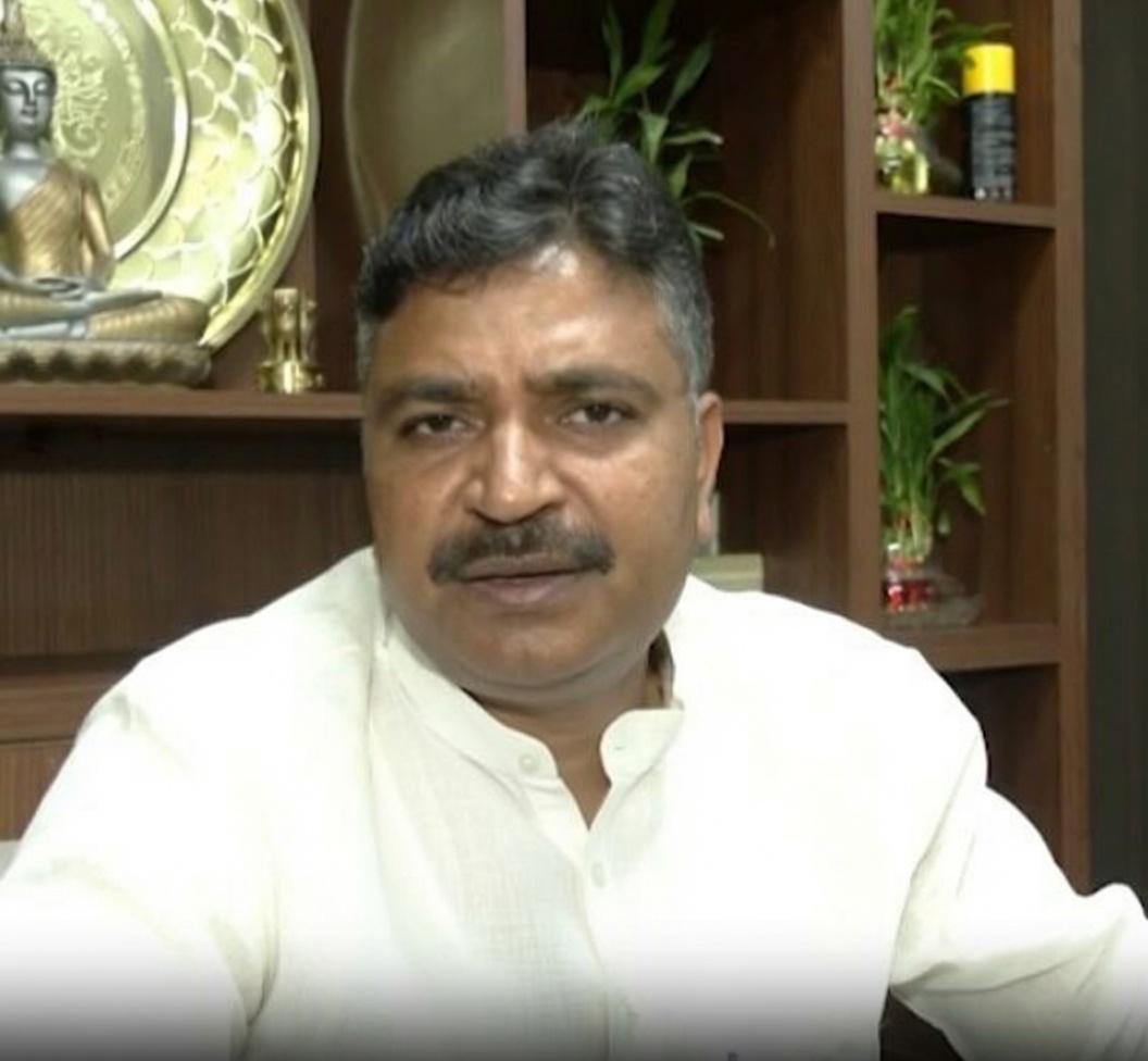 विपक्ष के नेताओं को सीबीआई, ईडी द्वारा डरा-धमकाकर पार्टियां तोड़ रही है भाजपा : टीकाराम जूली