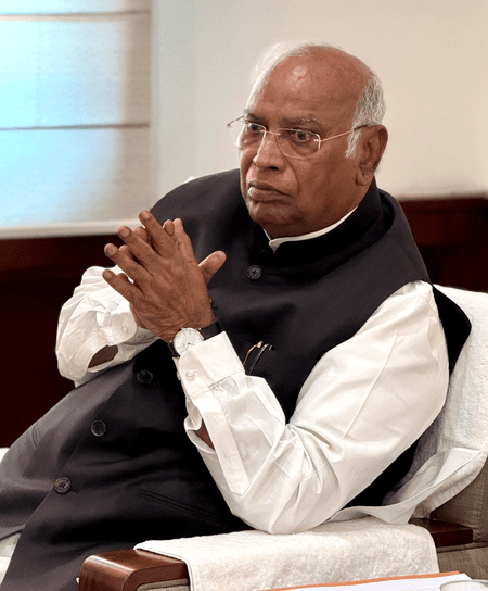 पीएम मोदी का संबोधन राजनीतिक भाषण, आचार संहिता का उल्लंघन : मल्लिकार्जुन खड़गे