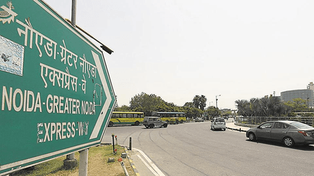 दशहरा के लिए नोएडा में यातायात डायवर्ट, दोपहर 2 बजे से देर रात तक का प्लान जारी