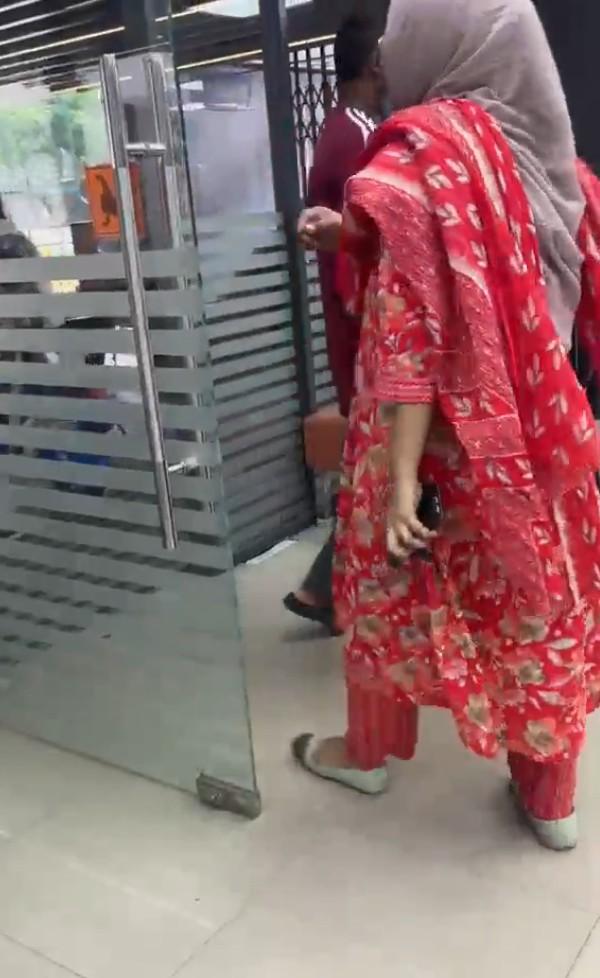हैदराबाद में हिंदू छात्र से जबरन 'कलमा' और 'फातिहा' पढ़वाने का आरोप, भारी विरोध के बाद स्कूल ने टीचर को निकाला