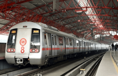 दिल्ली मेट्रो का किराया आज से बढ़ा, आठ साल में पहली बढ़ोतरी
