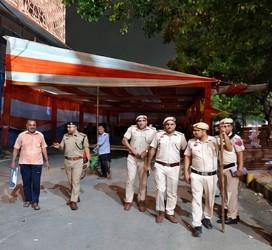 लीवर ट्रांसप्लांट मरीज को एयरपोर्ट पहुंचाने के लिए दिल्ली ट्रैफिक पुलिस ने बनाया ग्रीन कॉरिडोर