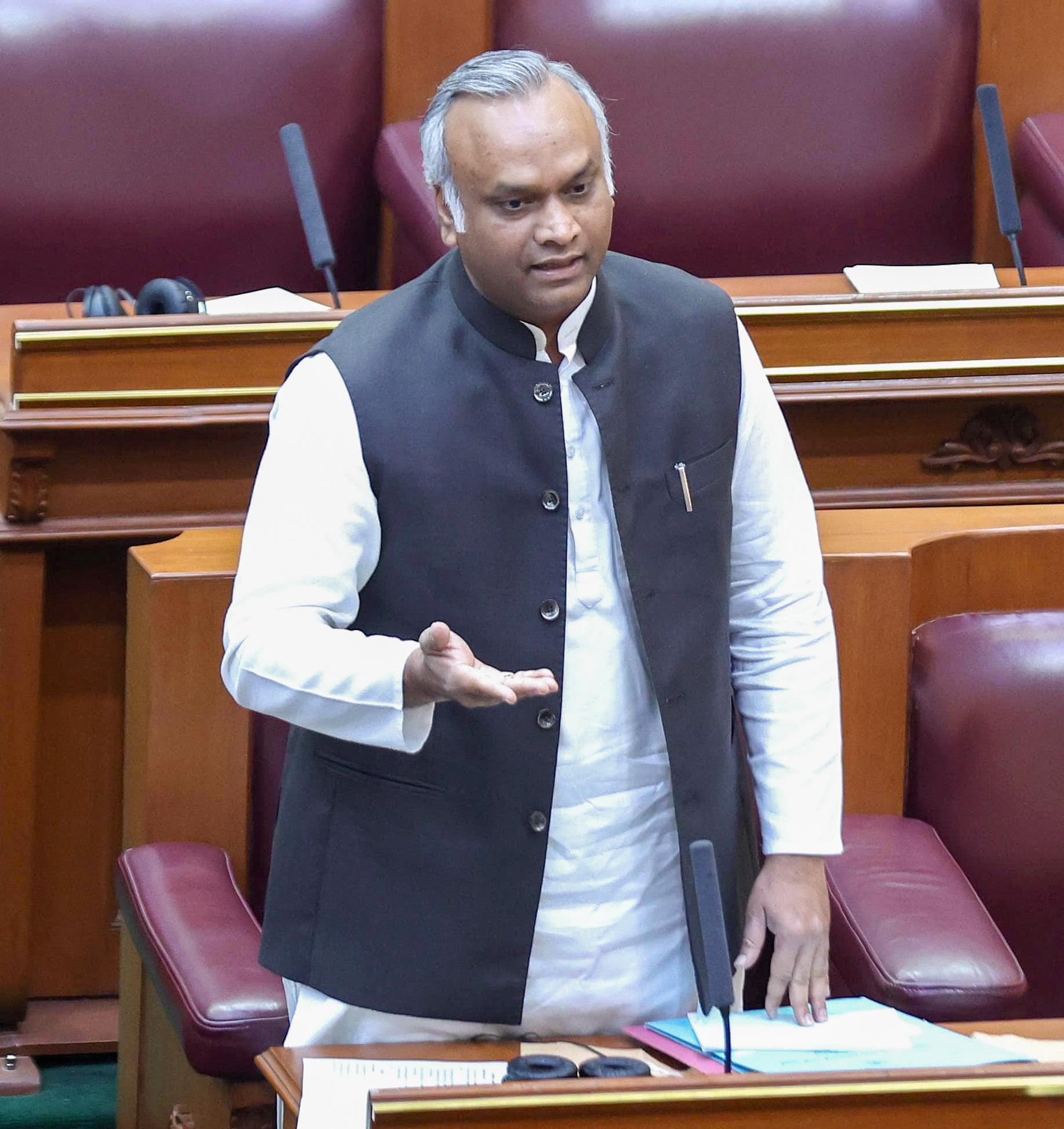 कर्नाटक सरकार ने स्थायी निवास प्रमाण पत्र जारी करने के फैसले का किया बचाव, कहा-संविधान देता है अधिकार