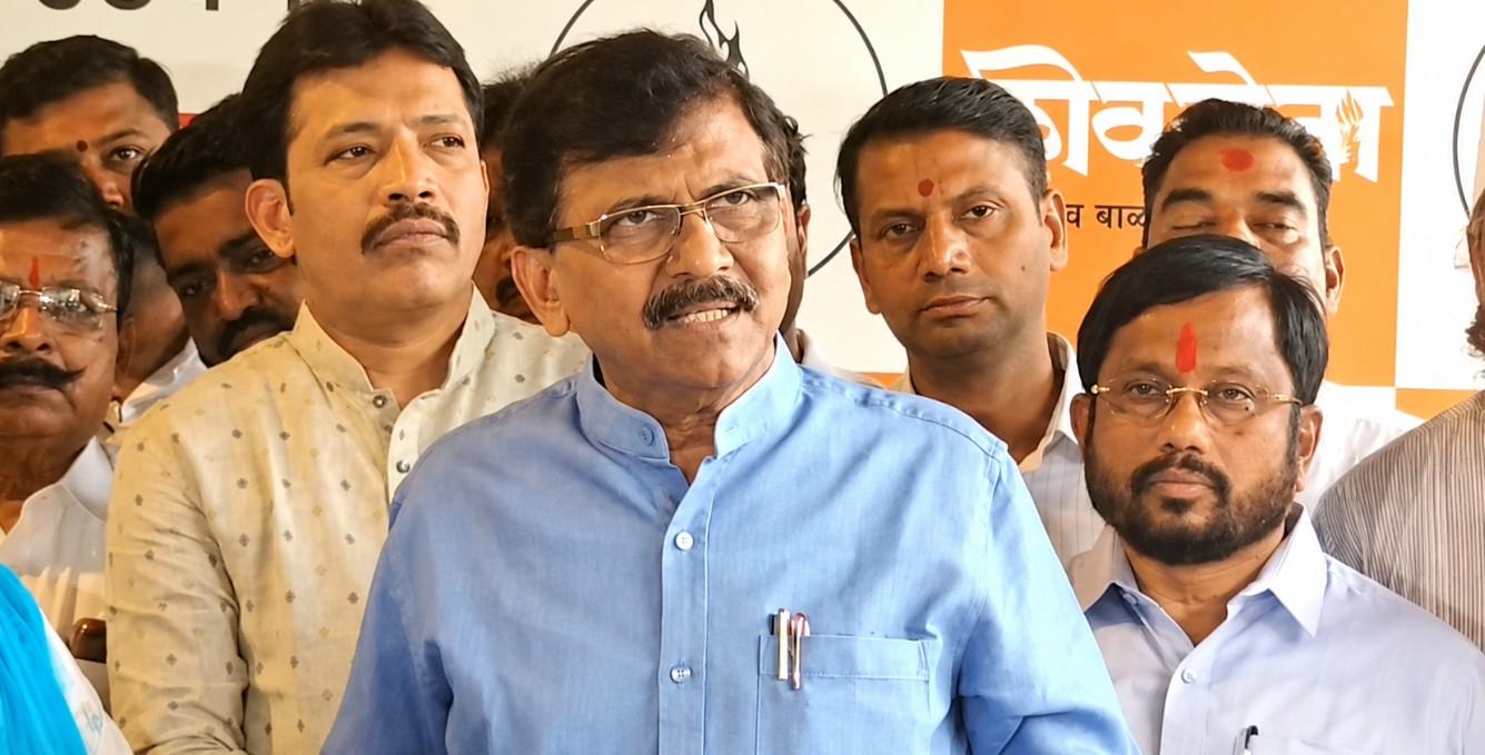 संजय राउत ने बागी सांसदों पर लगाया धमकी देने का आरोप, मुंबई के पुलिस कमिश्नर से की शिकायत