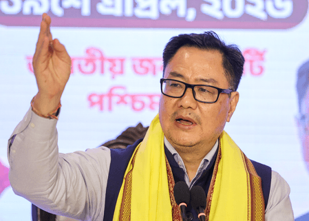 किरेन रिजिजू का विपक्षी दलों पर पलटवार, 'जो सोने का नाटक कर रहा हो, उसे जगा नहीं सकते'