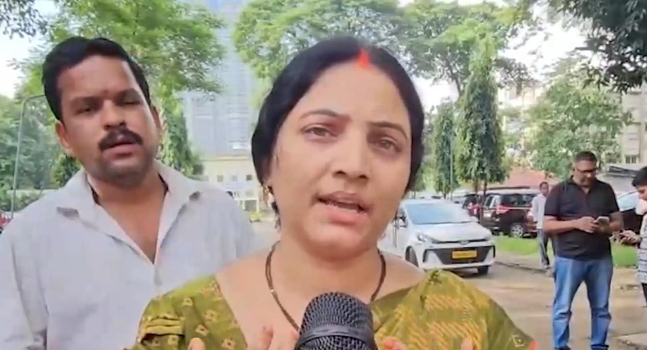 यूपी से गणपति देखने आए थी बच्ची
