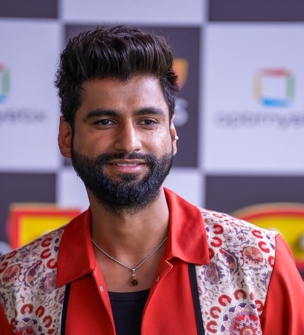 'खतरों के खिलाड़ी' ने मुझे मेरी असली ताकत दिखाई, स्टैंड-अप कॉमेडी की वजह से मिला शो: हर्ष गुजराल