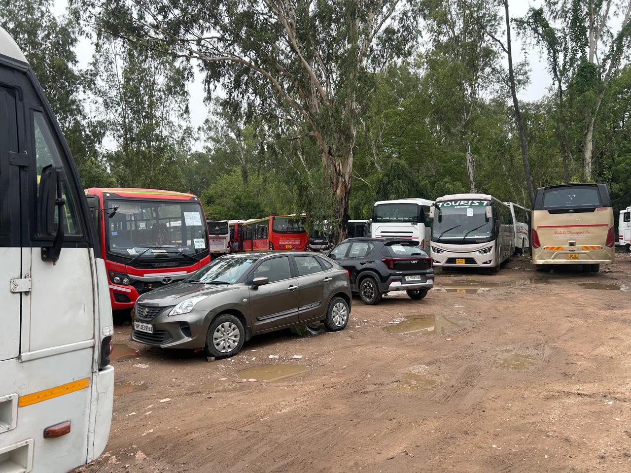 दिल्ली: वर्ल्ड-क्लास आयोजन की उम्मीद लगाए लोगों को मैंगो फेस्टिवल में झेलनी पड़ी बदइंतजामी