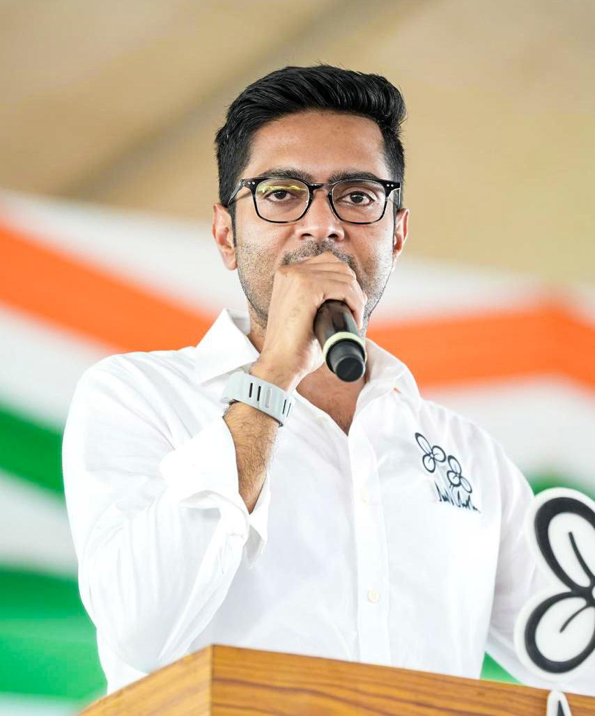 हस्ताक्षर बेमेल मामले में अभिषेक बनर्जी कलकत्ता हाईकोर्ट पहुंचे, सीआईडी के समन को दी चुनौती