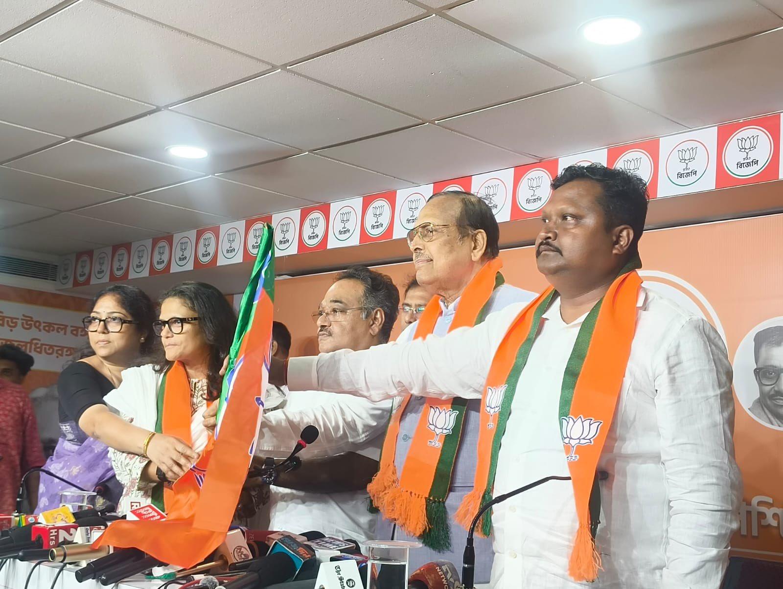 पश्चिम बंगाल: तृणमूल के तीन पूर्व राज्यसभा सदस्य भाजपा में शामिल हुए