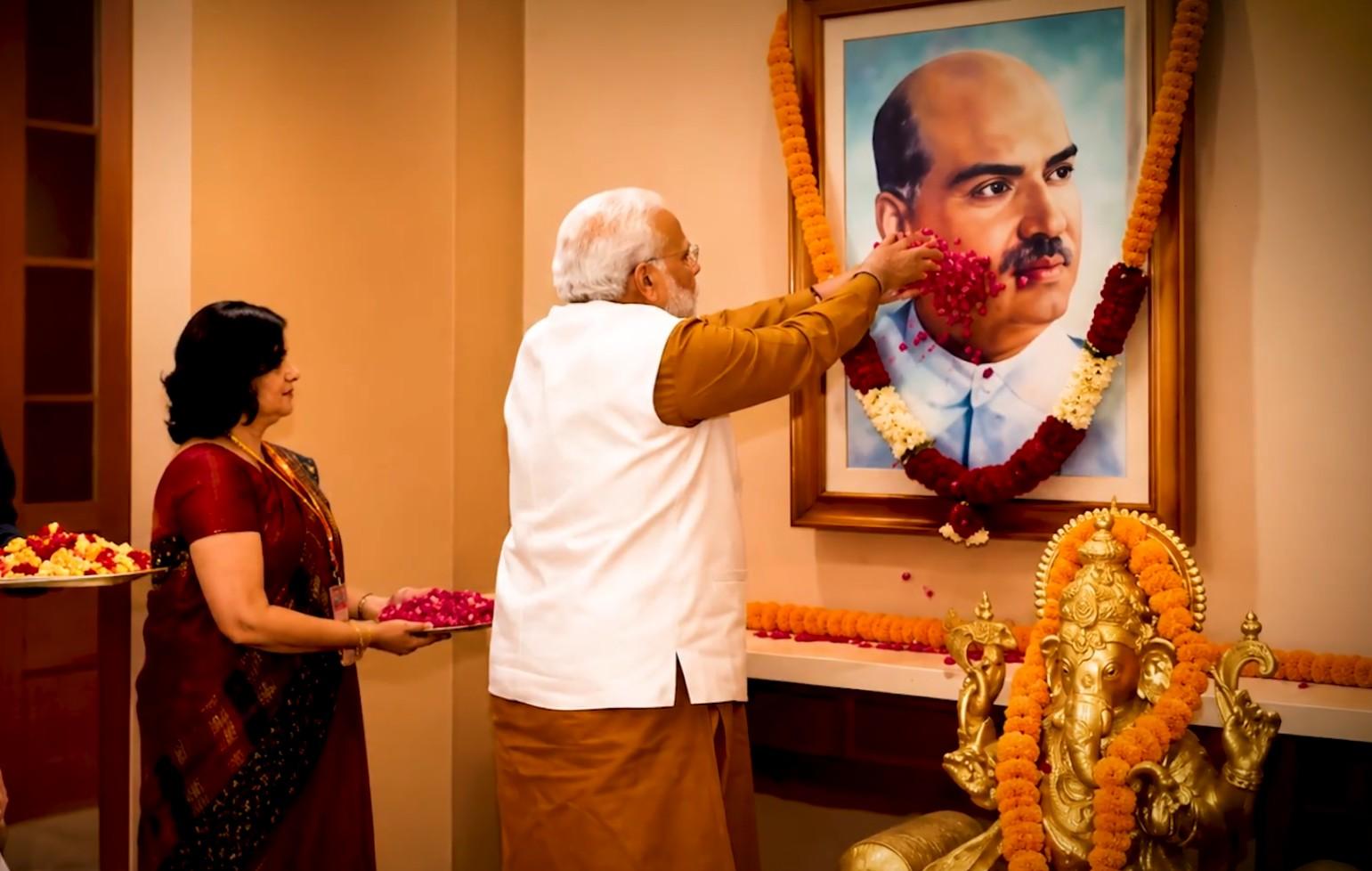 श्यामा प्रसाद मुखर्जी की जयंती पर पीएम मोदी ने लिखा लेख, कहा- 'राष्ट्र निर्माण के संकल्प को नई ऊर्जा दे रहा उनका विजन'