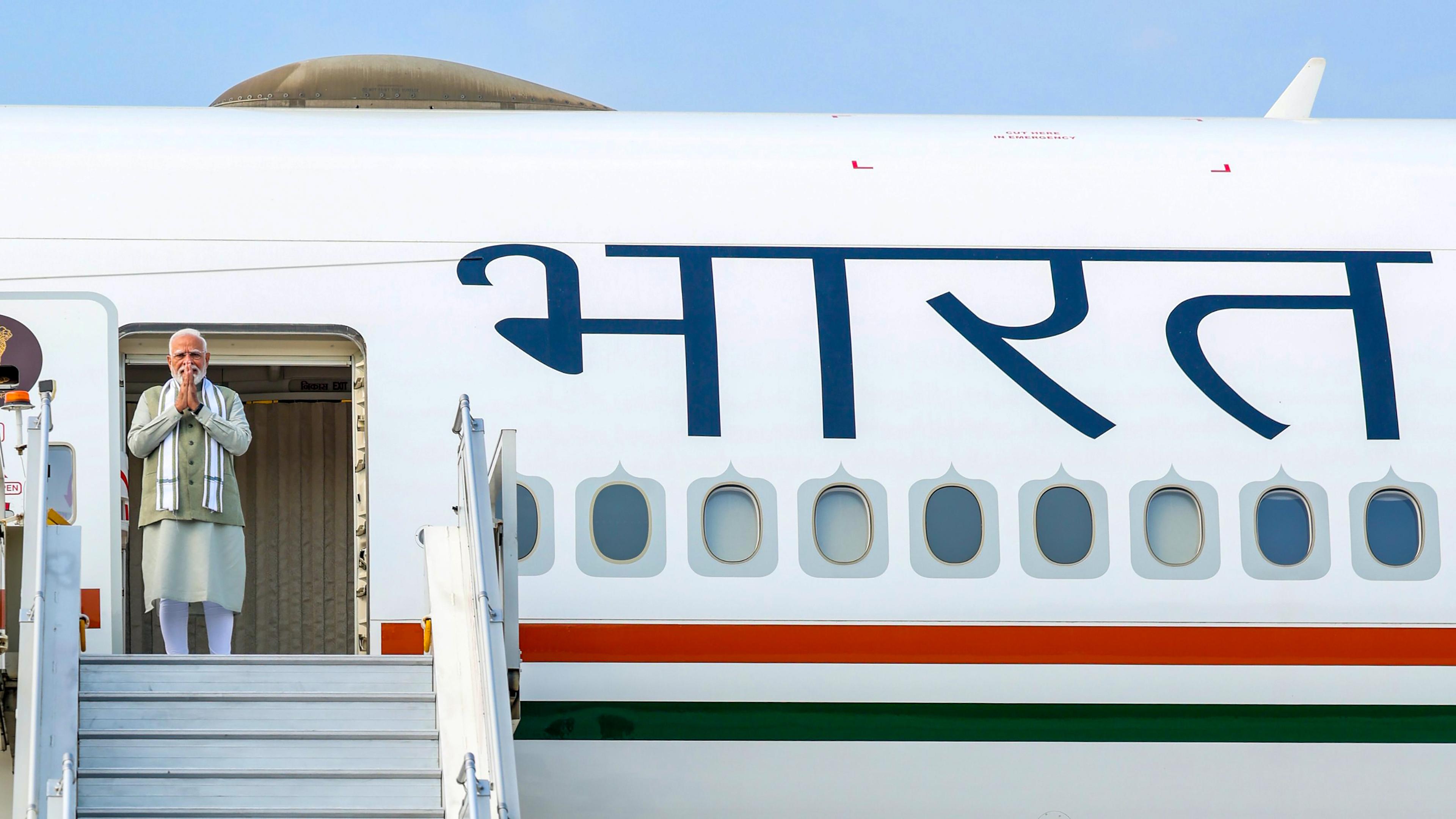 पीएम मोदी तीन देशों के दौरे पर हुए रवाना, बोले- यात्रा का मकसद आर्थिक और रणनीतिक सहयोग को बढ़ाना है