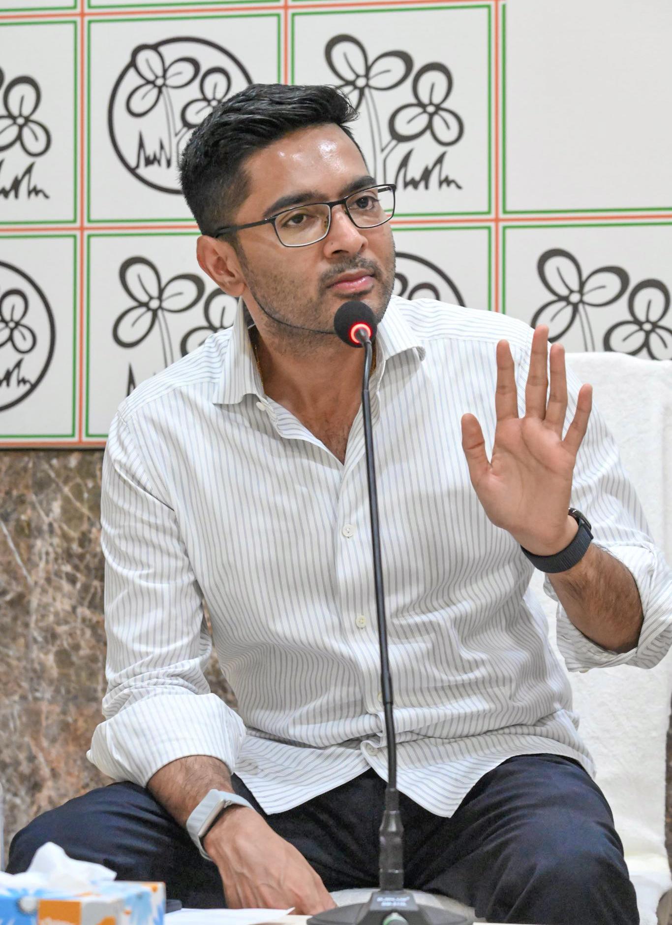 फर्जी हस्ताक्षर मामला : कलकत्ता हाई कोर्ट ने अभिषेक बनर्जी को सीआईडी ऑफिस में पेश होने का निर्देश दिया