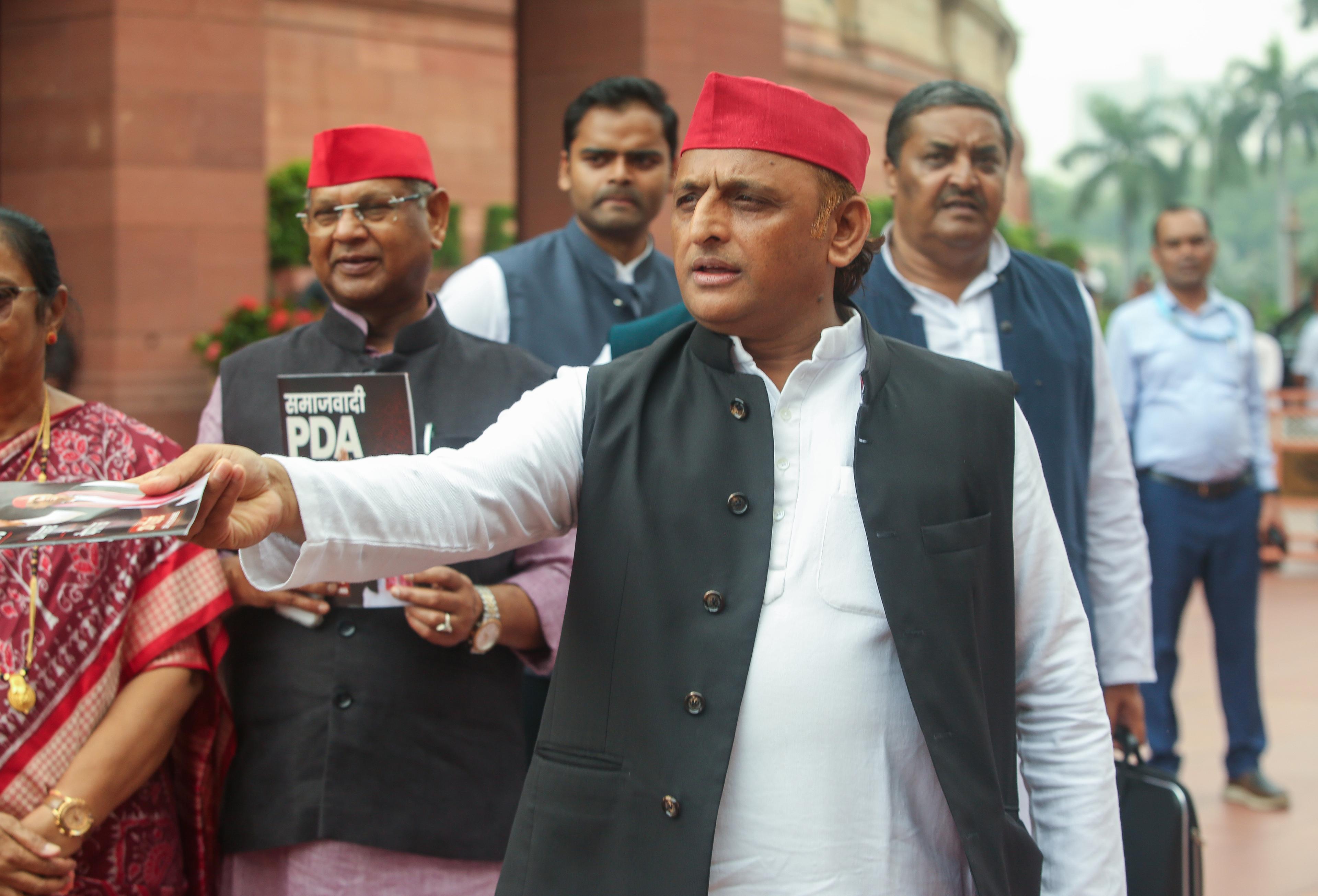छात्रों को न्याय तभी मिलेगा, जब व्यवस्था में होगा आमूलचूल बदलाव: अखिलेश यादव