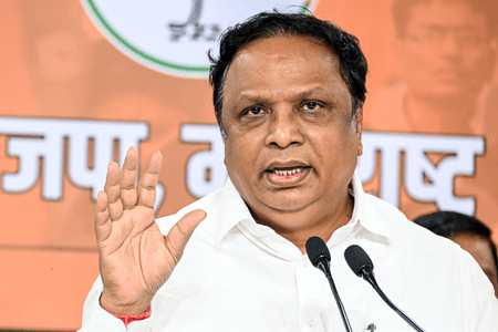 महाराष्ट्र : आशीष शेलार का ठाकरे ब्रदर्स पर हमला, कहा- सिर्फ घर बैठकर करते हैं राजनीति