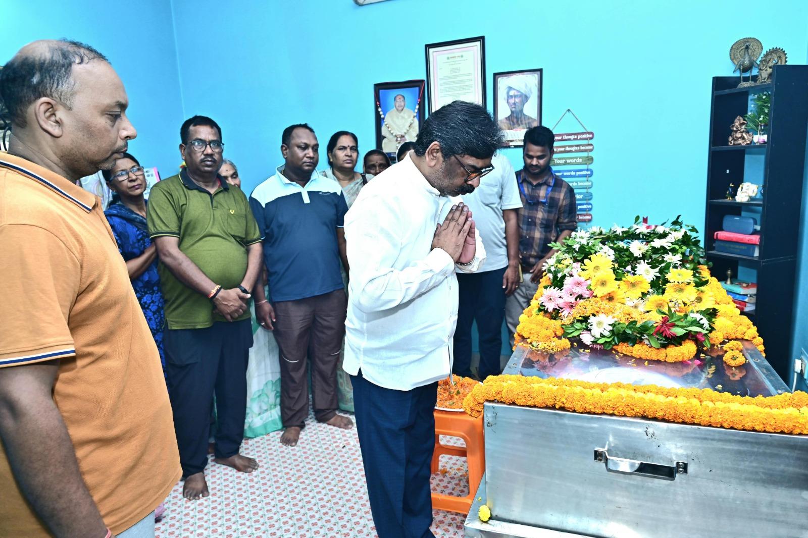 पूर्व