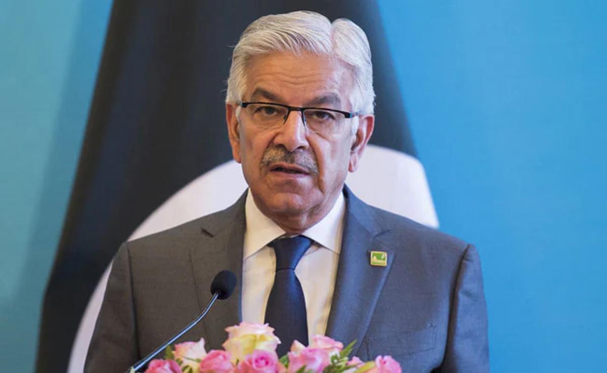 pak defense minister