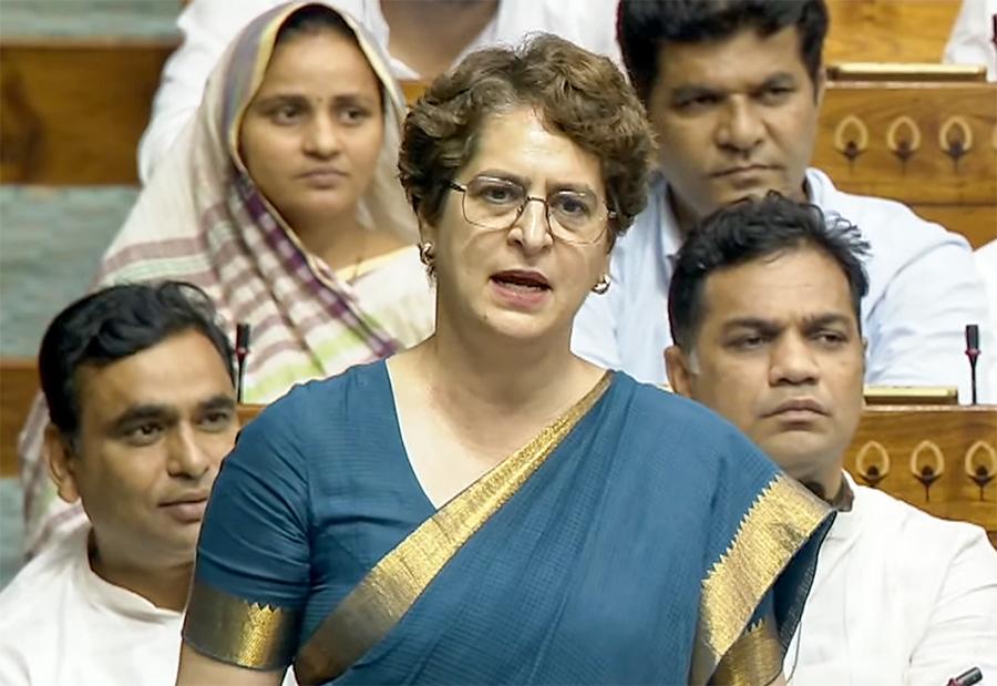 प्रियंका गांधी के 'गौमूत्र एक्सपर्ट' बयान पर घमासान, जानिए कौन हैं आईआईटी मद्रास के निदेशक प्रो. वी कामकोटी
