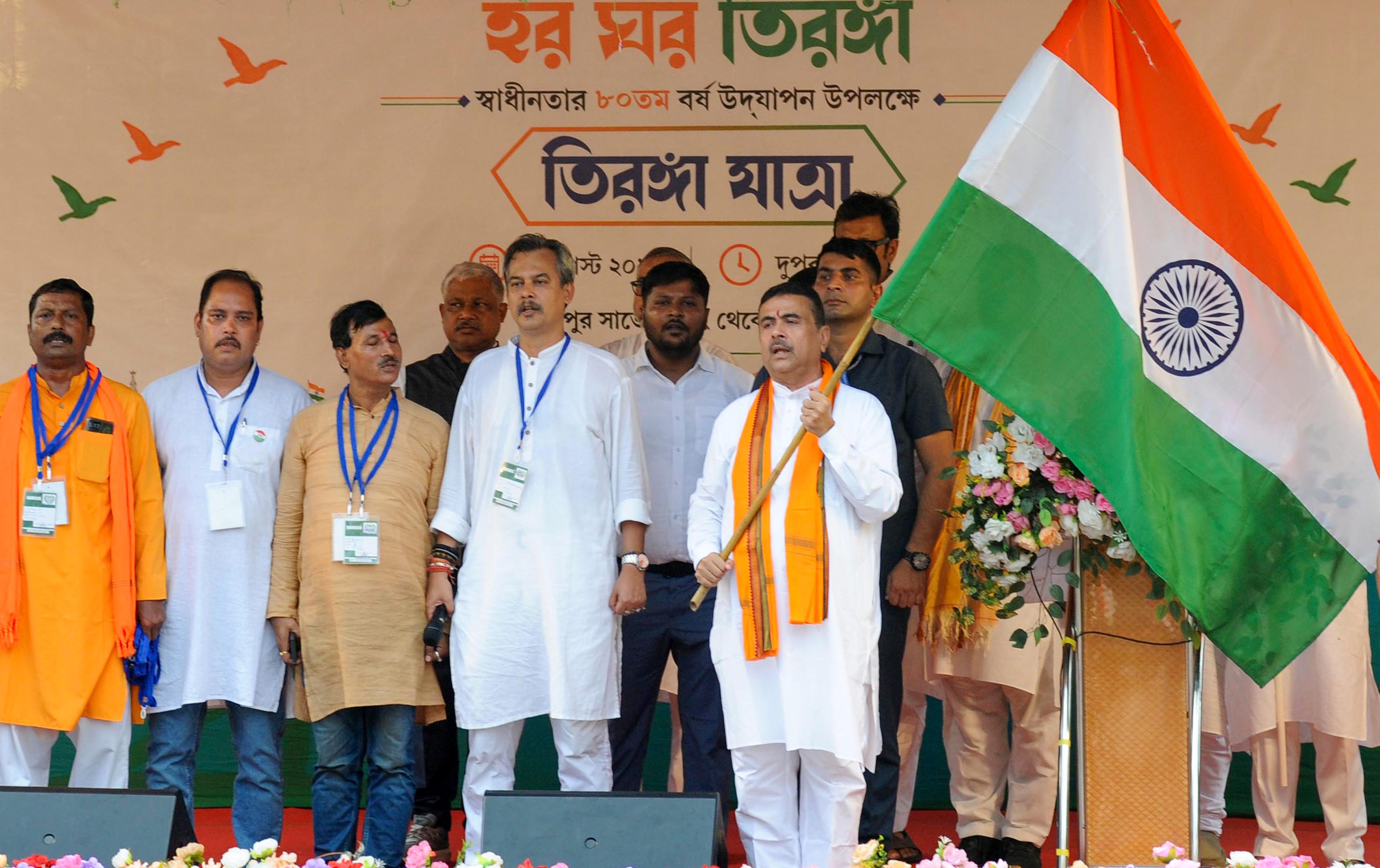 पश्चिम बंगाल: पहली बार तिरंगा यात्रा का आयोजन, मुख्यमंत्री ने किया शुभारंभ