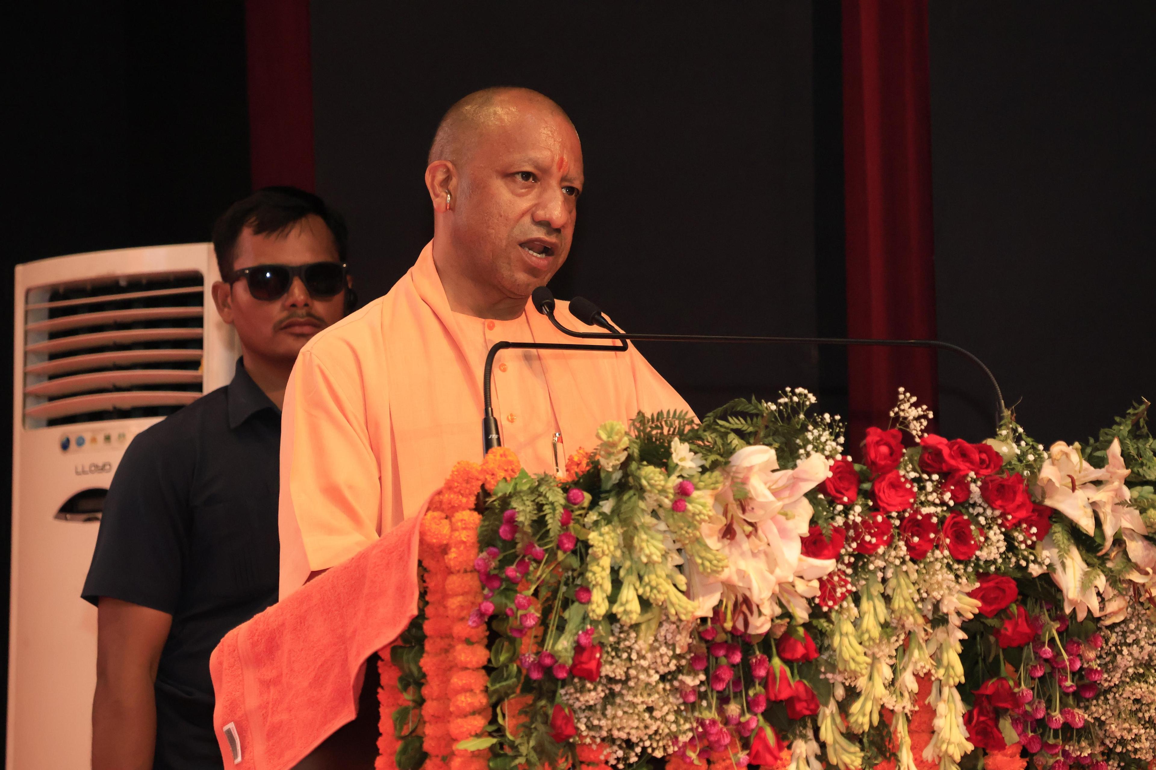 सनातन संस्कृति के महान संवाहक थे पंडित राधेश्याम कथावाचक: सीएम योगी