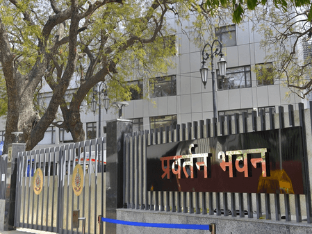 छांगुर बाबा धर्मांतरण केस : ईडी की छापेमारी में विदेशी फंडिंग और कई संदिग्ध दस्तावेज बरामद