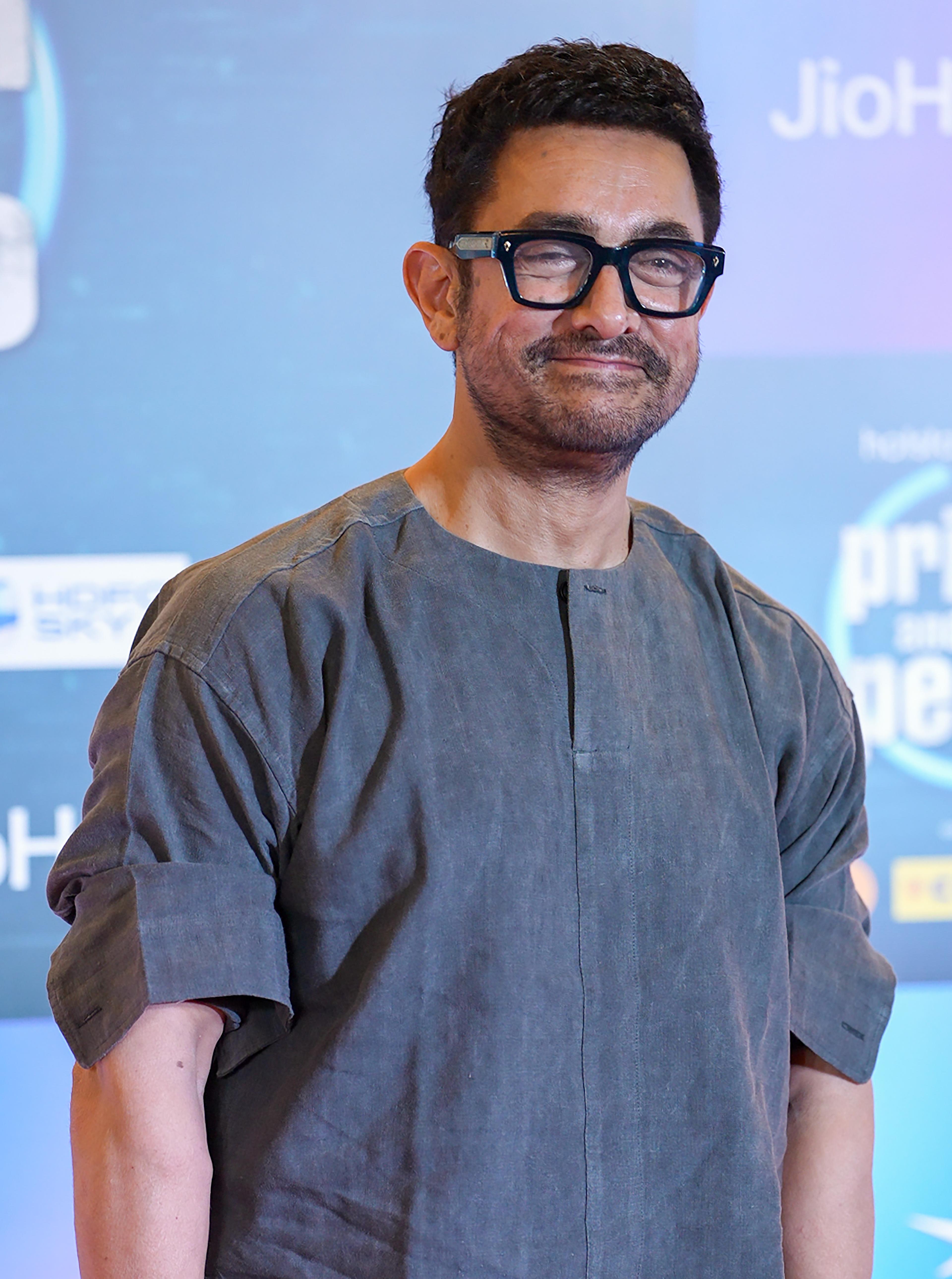 नितेश राणे के बाद अब अयोध्या के संतों का आमिर खान पर निशाना, फिल्म जगत के प्रभाव पर खड़े किए सवाल