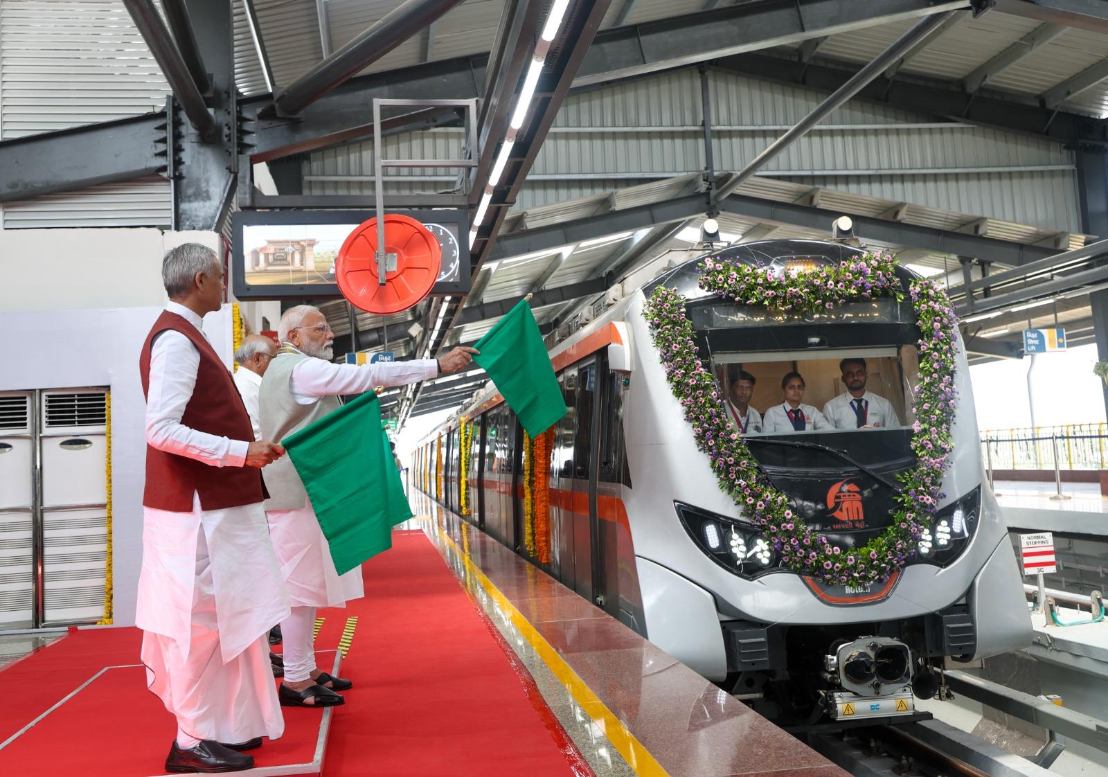 पीएम मोदी नेतृत्व में अहमदाबाद-गांधीनगर मेट्रो ने शहरी कनेक्टिविटी को दी नई रफ्तार