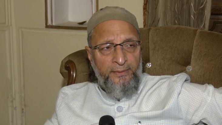 ओवैसी ने एमईए के बयान पर जताई आपत्ति, कहा- पासपोर्ट को नागरिकता से अलग मानना अनुचित